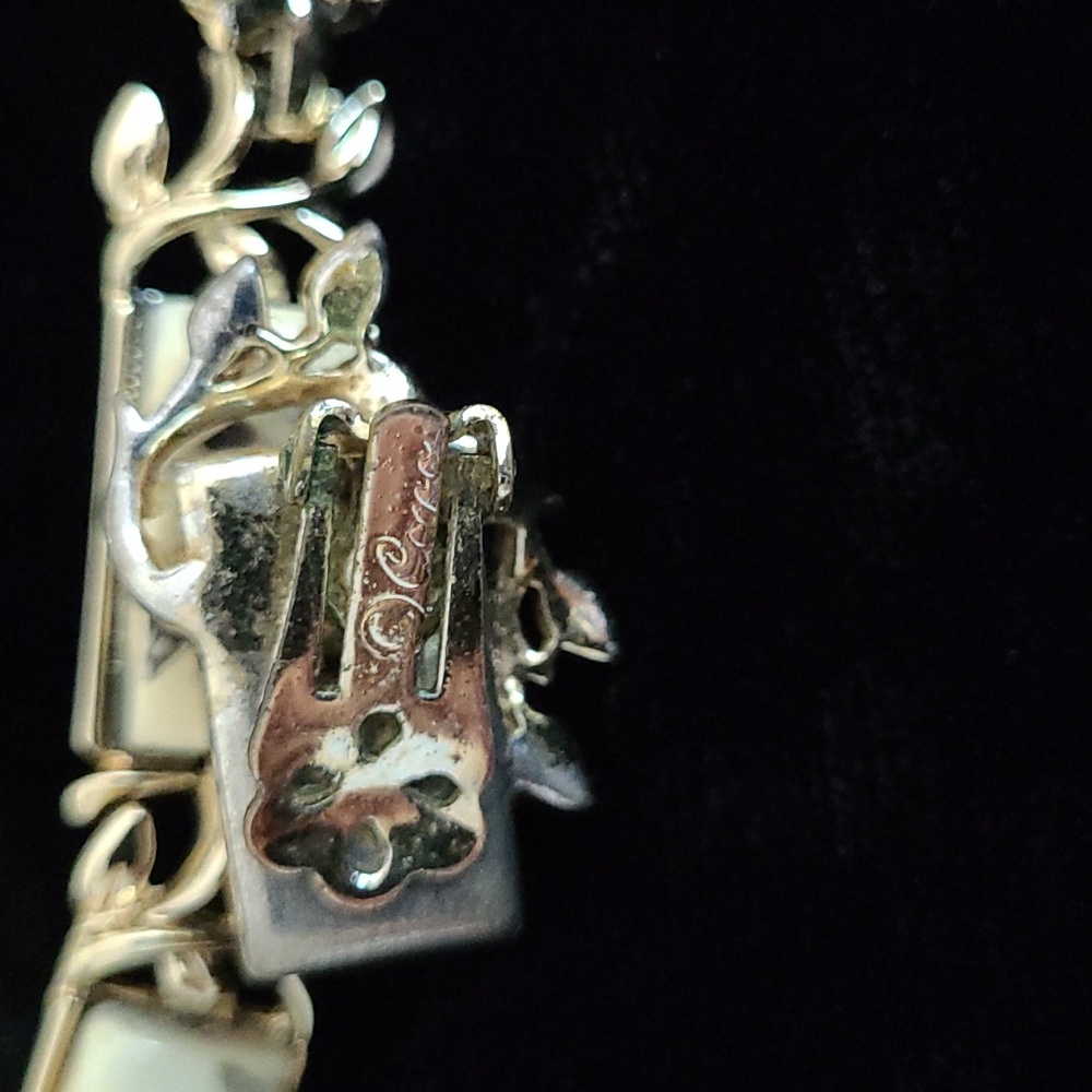 Coro Gold Tone Necklace and Earrings - Picture 5 of 7
